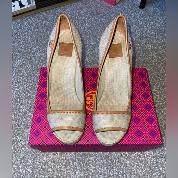 Tory Burch Majorca Wedge Shoe size 9 - Picture 2 of 9